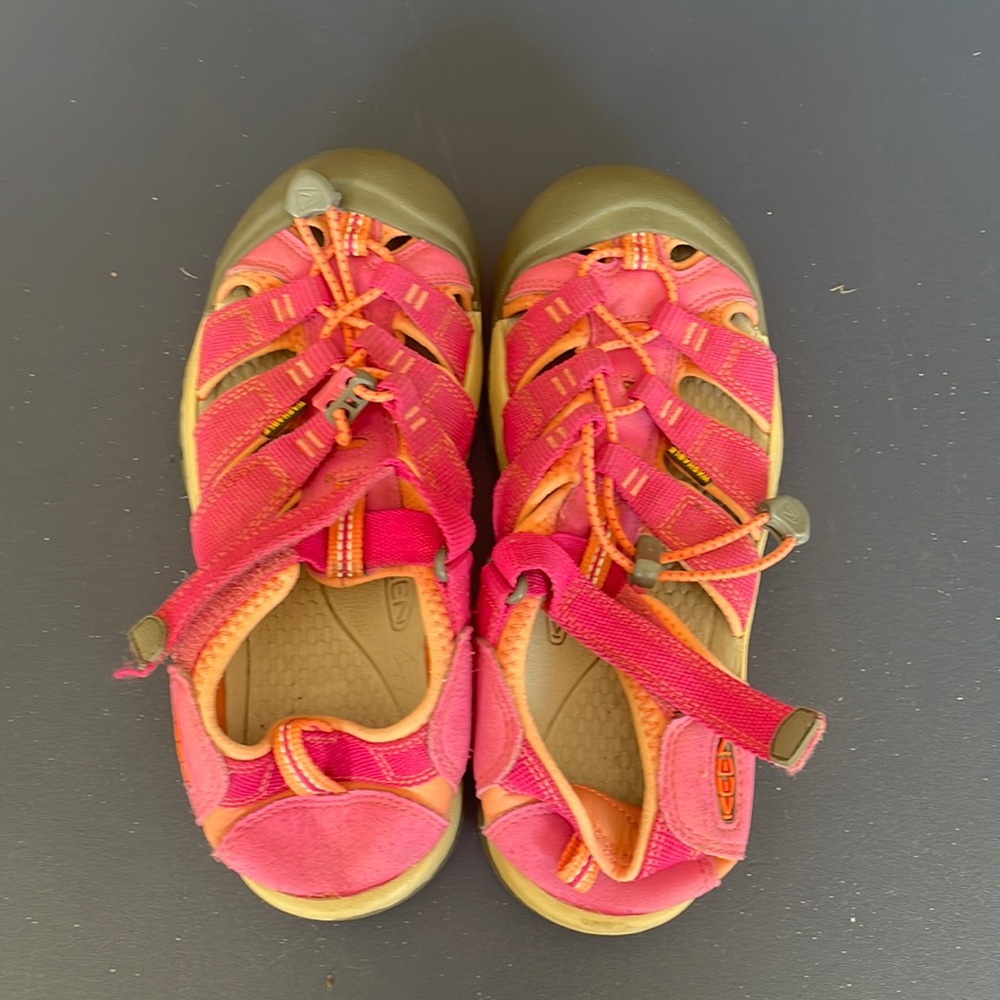 Keen Sandals - Youth Size 5 - Good Condition